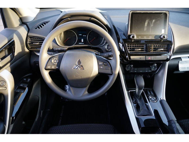 2025 Mitsubishi Eclipse Cross LE