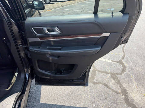 2017 Ford Explorer Platinum