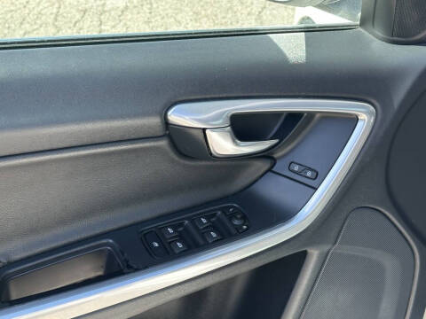 2016 Volvo V60 T5 Drive-E Premier