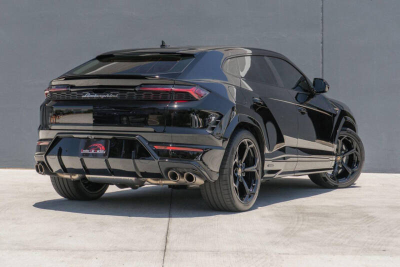 2026 Lamborghini Urus SE