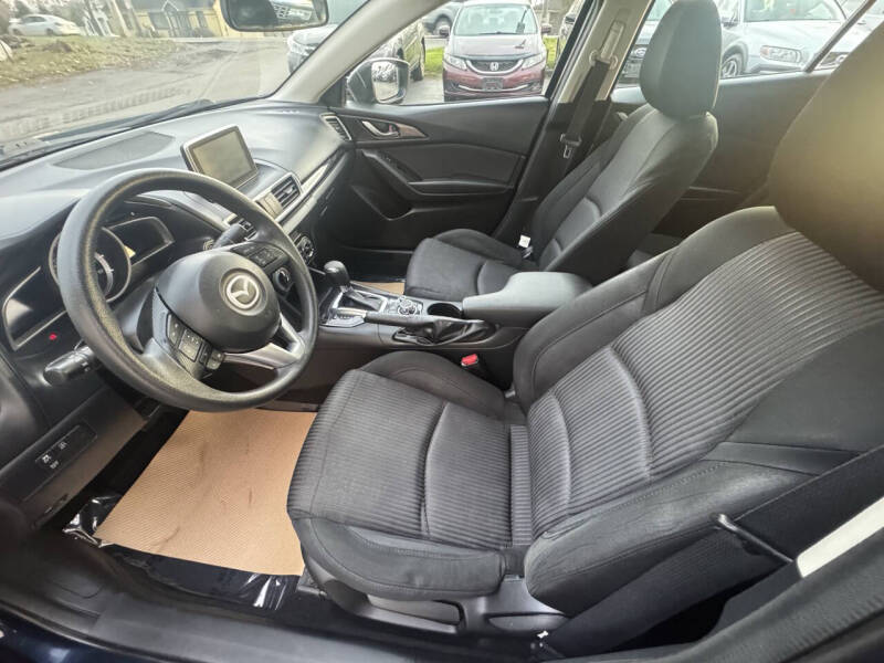 2016 Mazda MAZDA3 i Sport