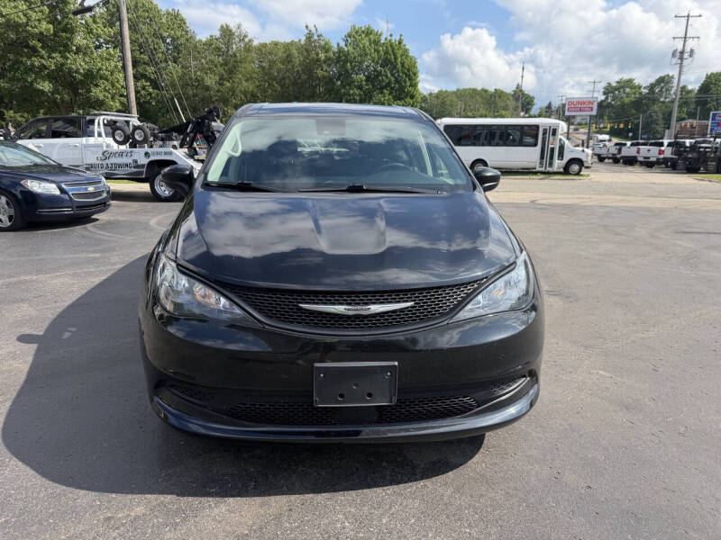2023 Chrysler Voyager LX