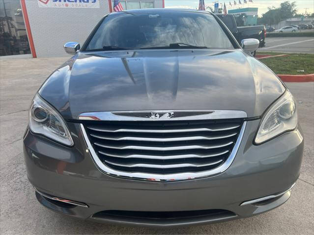 2013 Chrysler 200 Sedan - $5,497