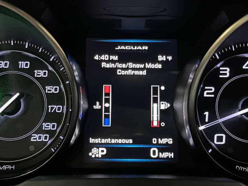 2015 Jaguar F-TYPE R