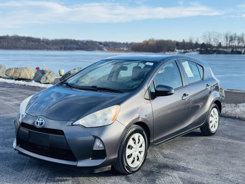 2014 Toyota Prius c Four