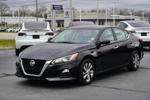 2020 Nissan Altima for sale at Preferred Auto Fort Wayne in Fort Wayne IN
