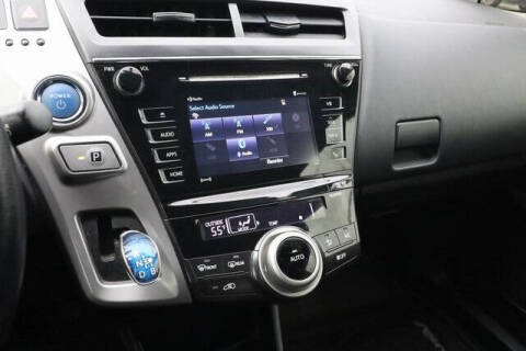 2017 Toyota Prius v Four