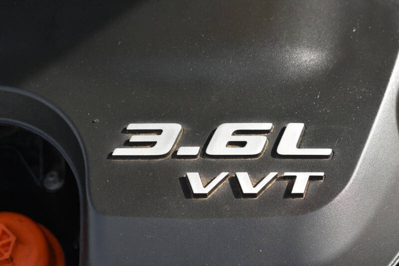 2017 Dodge Charger SE