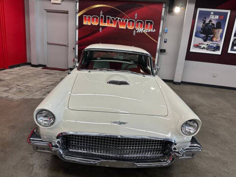 1957 Ford Thunderbird
