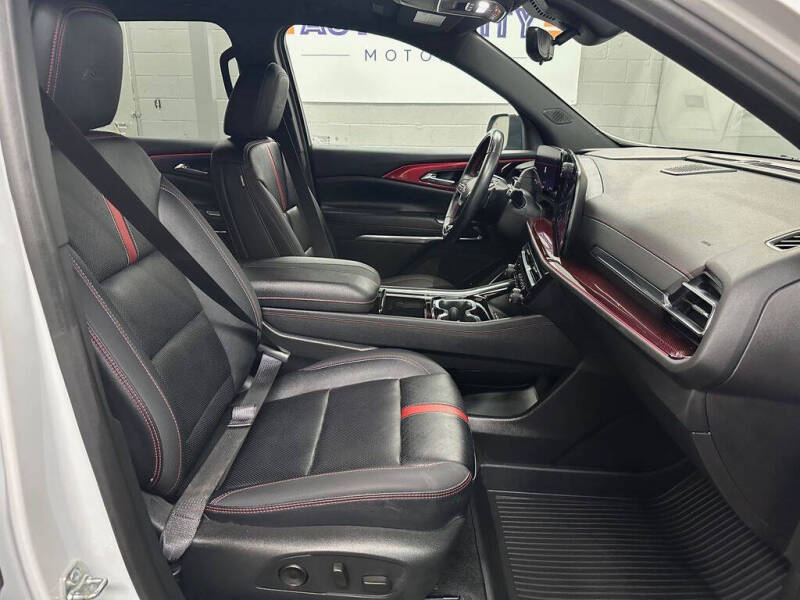 2025 Chevrolet Traverse RS