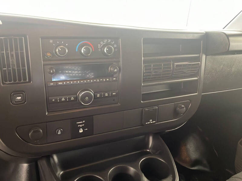 2024 GMC Savana 2500
