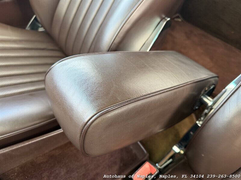 1988 Mercedes-Benz 560-Class 560 SL