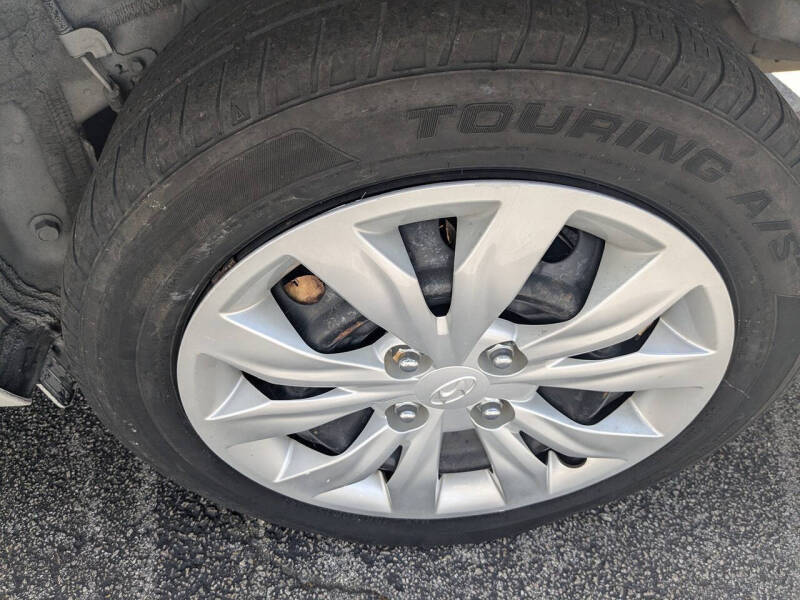 2021 Hyundai Accent SE