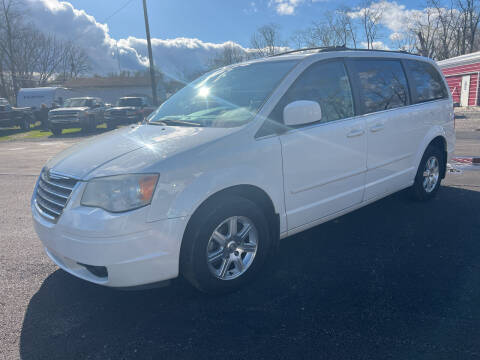 2008 Chrysler Town and Country for sale at Johnsons Car Sales in Richmond IN