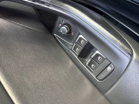 2016 Audi Q3 2.0T quattro Prestige