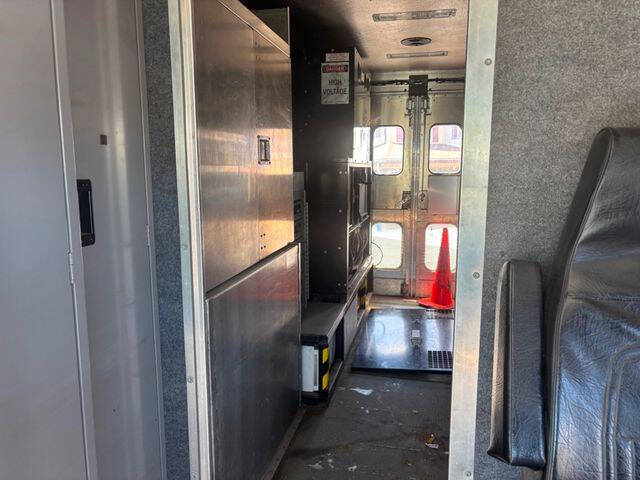 2016 Freightliner MT45 Chassis