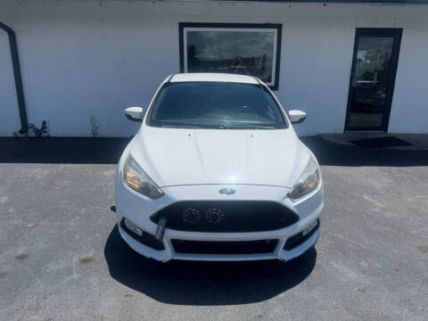 2017 Ford Focus ST