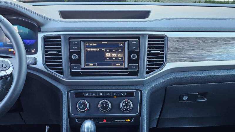 2023 Volkswagen Atlas Cross Sport SE