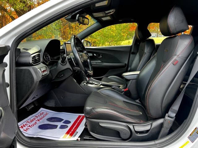 2020 Hyundai Veloster 2.0L Premium