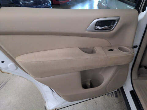 2013 Nissan Pathfinder SV