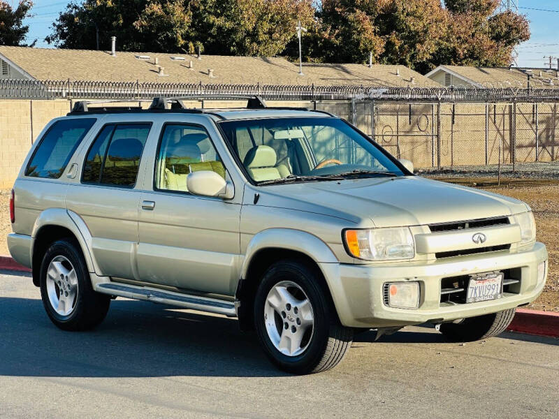 2001 Infiniti QX4