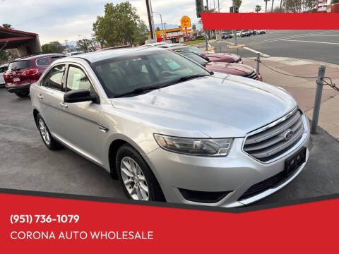 2013 Ford Taurus SE