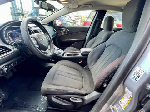 2016 Chrysler 200 Limited