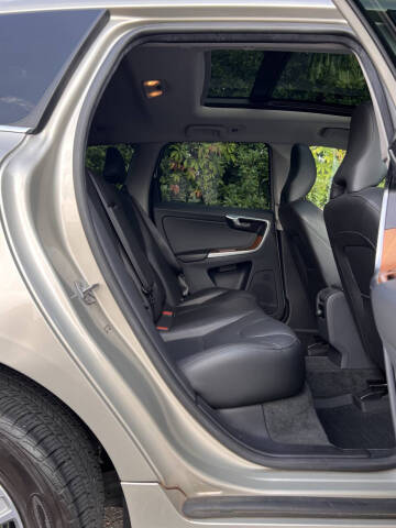 2017 Volvo XC60 T5 Inscription