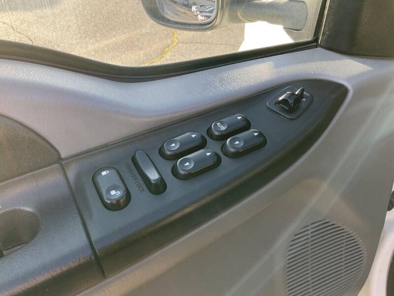 2005 Ford Excursion XLT