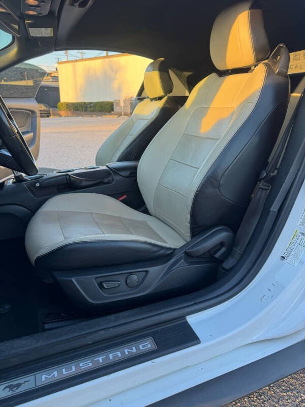 2020 Ford Mustang EcoBoost Premium