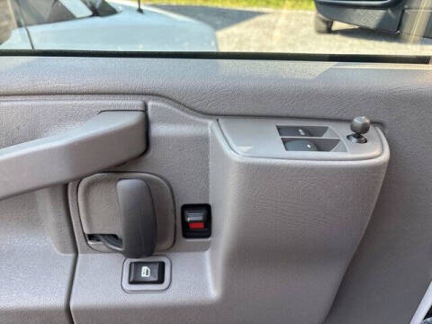 2025 Chevrolet Express 2500