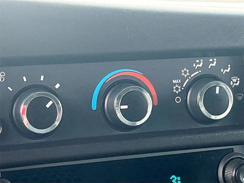 2023 Chevrolet Express 2500