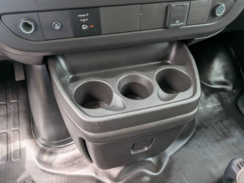 2024 GMC Savana 2500