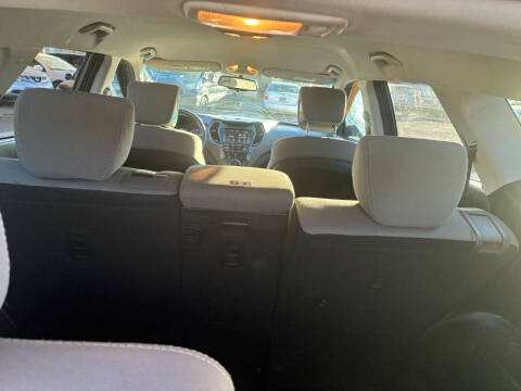 2017 Hyundai Santa Fe SE