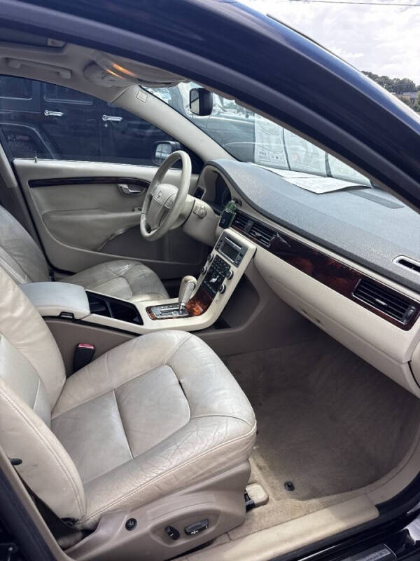 2008 Volvo V70 3.2