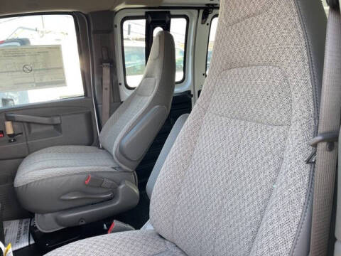 2025 GMC Savana 2500