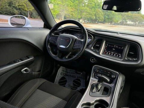 2021 Dodge Challenger SXT