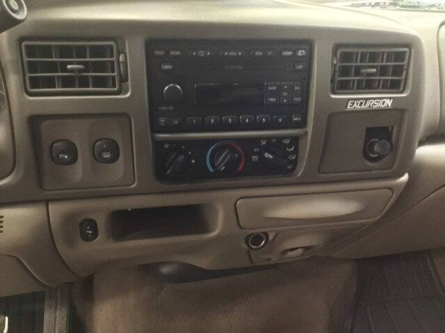 2003 Ford Excursion XLT
