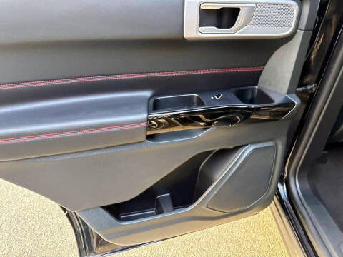 2024 Ford Explorer ST-Line