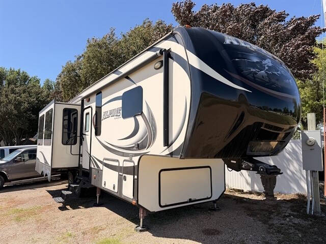 2015 Keystone RV Alpine 301