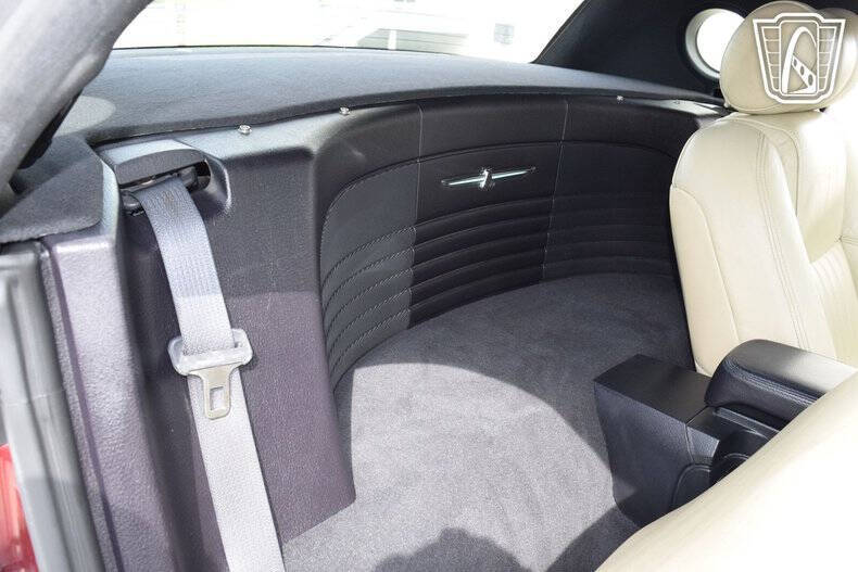 2004 Ford Thunderbird Deluxe