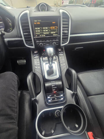 2016 Porsche Cayenne S E-Hybrid