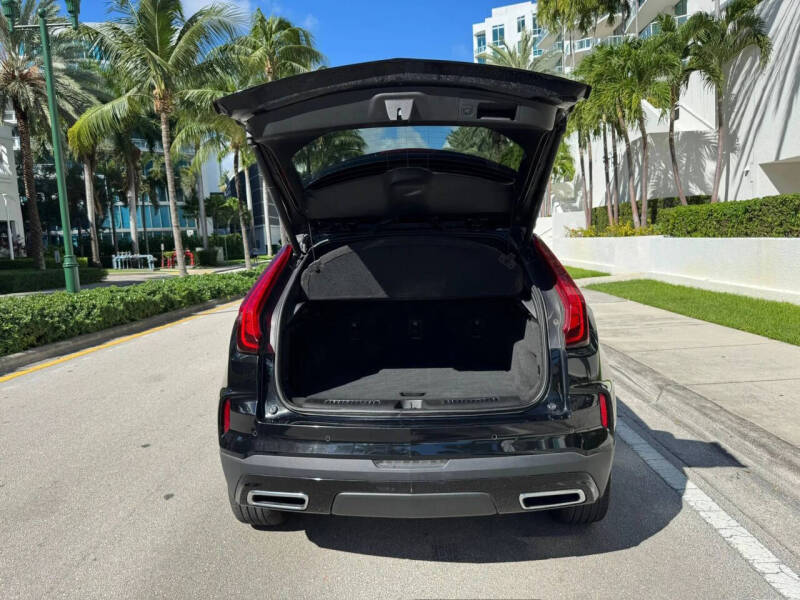 2024 Cadillac XT4 Premium Luxury