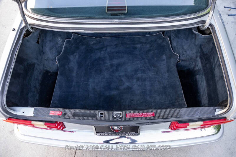 1987 Mercedes-Benz 560-Class 560 SL