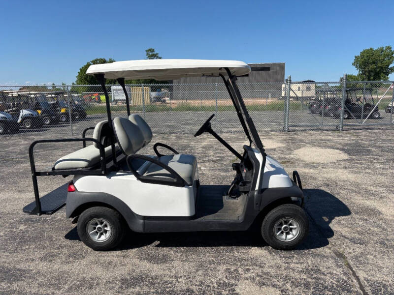 2012 Club Car Precedent