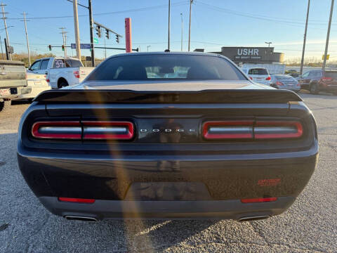 2017 Dodge Challenger SXT