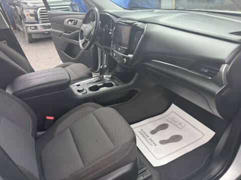 2018 Chevrolet Traverse LT Cloth