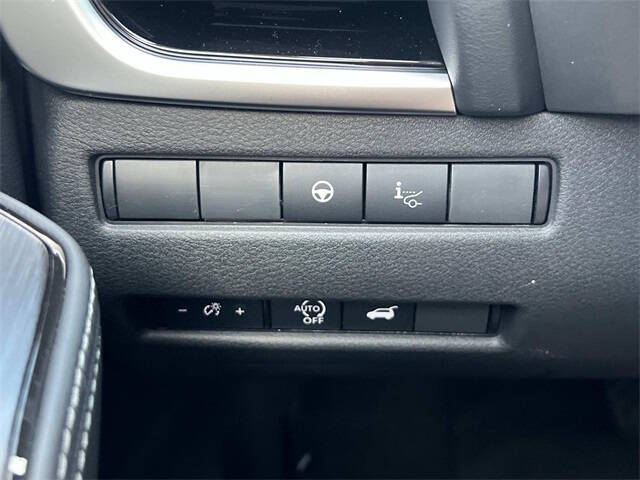 2025 Nissan Rogue SL