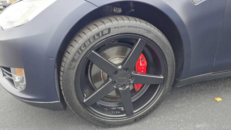 2015 Tesla Model S P85D