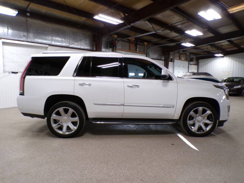 2017 Cadillac Escalade Luxury